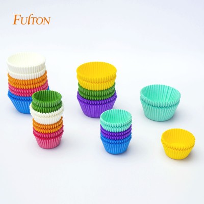 Colorful greaseproof paper making for muffin cake cup